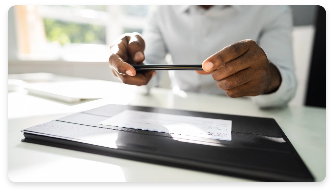 Man using mobile check capture